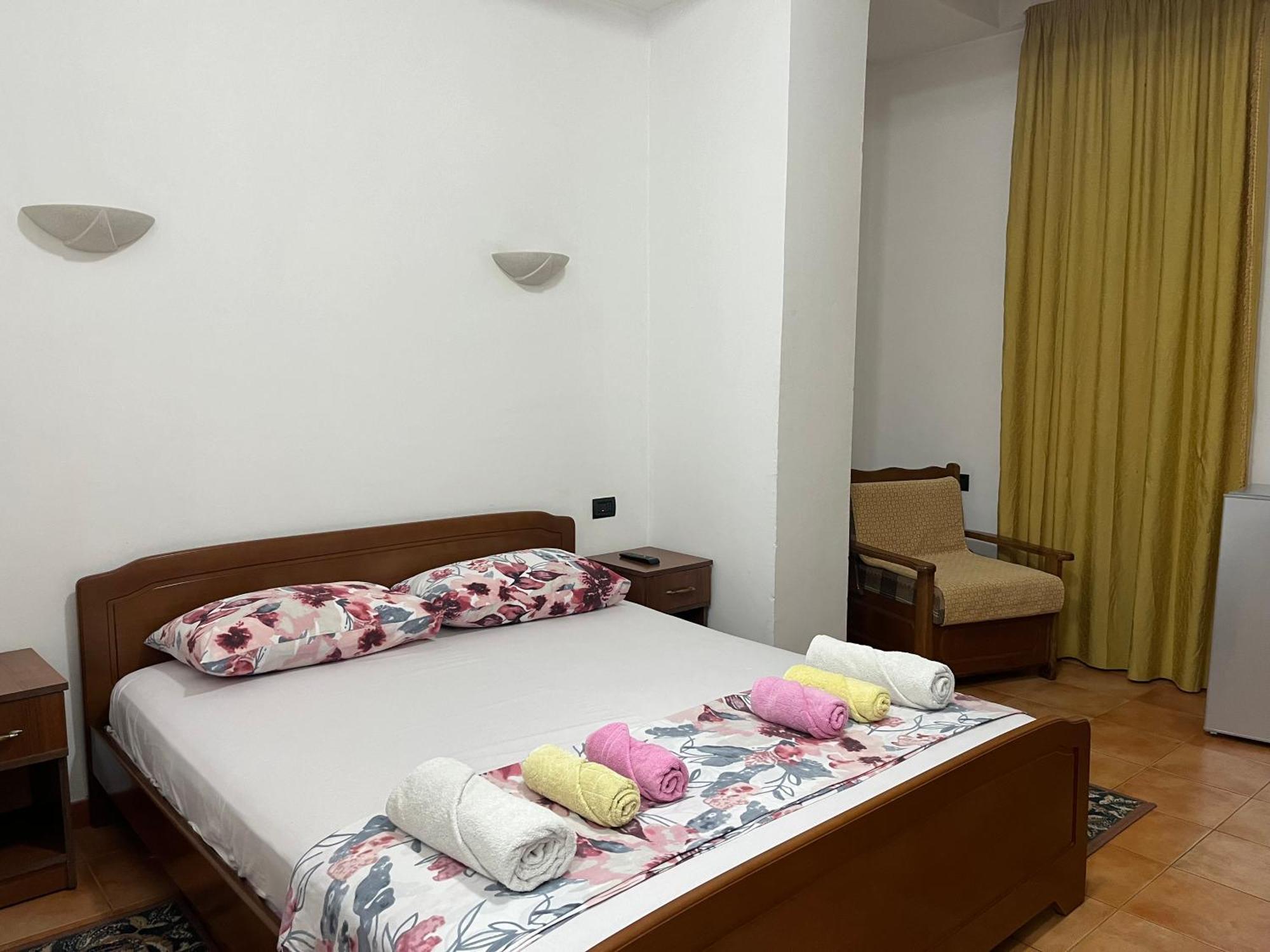 ~Villa Gloria~ Durres Exterior photo